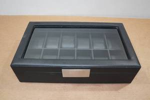 lot 6 image: Glass Top Wristwatch DisplayStorage Case