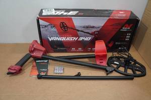 lot 8 image: Minelab Vanquish 340 Metal Detector