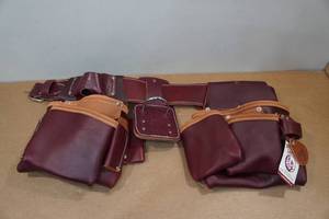 lot 39 image: Occidental Leather Framing Set Tool Belt - Small