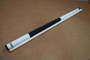 lot 60 image: GSE Pool Cue