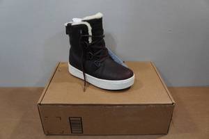 lot 65 image: Baffin Womens High Park Boots - Size 7