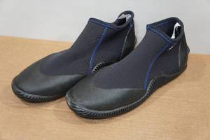 lot 93 image: Cressi Ibiza 3mm Water Shoes - Size 10