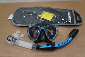 lot 95 image: Cressi Big Eyes Evolution Snorkel Set