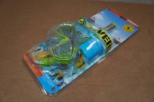 lot 100 image: US Divers Junior Snorkel Set