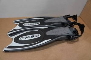 lot 101 image: Cressi Frog Plus Adult Open Heel Scuba Diving Fins - LXL