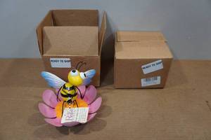 lot 152 image: 2 Regal Art Metal Bee Garden Statues