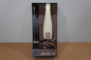 lot 169 image: Vintage GE Electric Knife