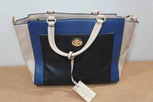 lot 187 image: Ladies Purse