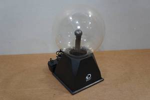 lot 222 image: Discovery Plasma Static Light