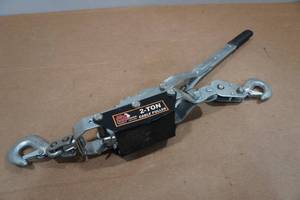 lot 224 image: Big Red 2-Ton Cable Puller