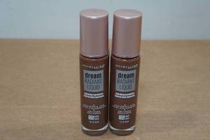 lot 286 image: 2 Maybelline Dream Radiant Liquid Hydrating Foundation - Java