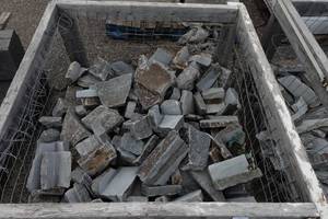 lot 476 image: Natural Stone Pieces for Home Exterior