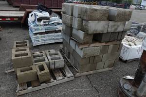 lot 471 image: Assorted Cinder Block
