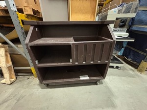 lot 16SB image: Cambro Mobile cart (586835)