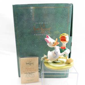 lot 50 image: WDCC Mr. Duck Steps Out Donald and Daisy Oh Boy, What a Jitterbug