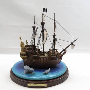 lot 58 image: WDCC Peter Pan - Enchanted Places The Jolly Roger & Miniature Captain Hook LTD ED of 10,000