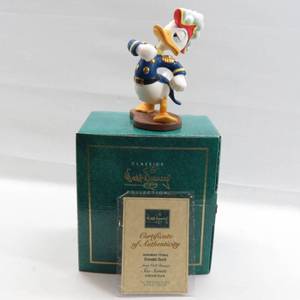 lot 84 image: WDCC Sea Scouts Donald Duck Admiral Duck 1994 Members Only Sculpture