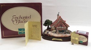 lot 87 image: WDCC Pinocchio Enchanted Places Geppettos Toy Shop  Miniature Pinocchio