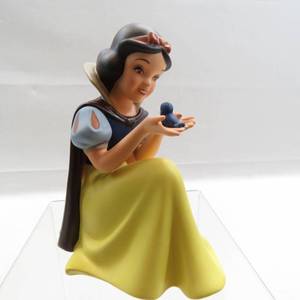 WDCC Snow White "Won't you smile for me?" Snow White Figure