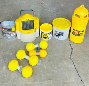lot 139C image: G - Fishing Live Bait Containers and Assorted Floats Group