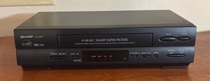 lot 63 image: FR - Sharp VC-A560U 4-Head VHS VCR Video Cassette Recorder
