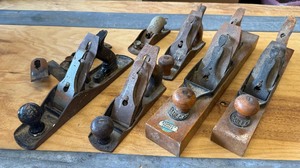 lot 25 image: Antique Wood Planer Lot