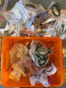 lot 71 image: LARGE LOT OF BEADS Including Amber - Lot #7