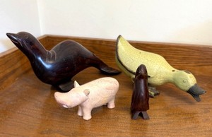 lot 59 image: Lot of Vintage Carved Animals