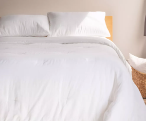 lot 40 image: KingCal King French Linen Comforter & Sham Set BOKSER HOME