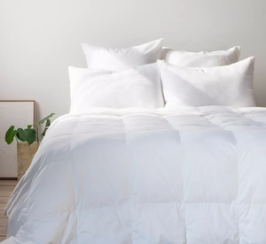 lot 56 image: Size FullQueen All Season Premium Down Alternative Duvet Comforter Insert  BOKSER HOME