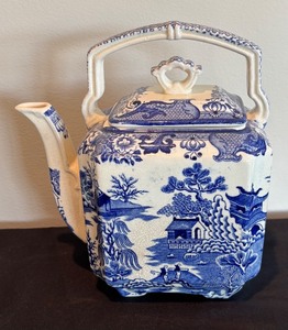 lot 26R image: P - Vintage Masons Ironstone China Blue and White Teapot