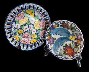 lot 80R image: P - Set of 2 Hand Painted Decorative Plates by AP Sxiros Greece