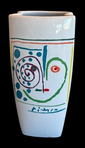 lot 76R image: P - Picasso Living The Heart 1962 Masterpiece Editions Vase