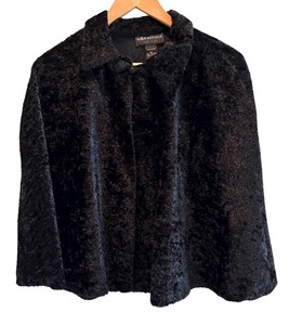 lot 199R image: C - Connected Apparel Shawl Black XL