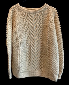 lot 200R image: C - Blarney Woollen Mills Aran Wool Sweater