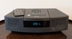 lot 60 image: LL - Bose Wave RadioCD Model AWRC-1G with Remote