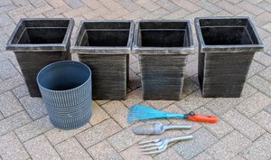 lot 166 image: G - Set of 4 Tall Square Plastic Planters, 1 Round Pot, and 3 Hand Garden Tools