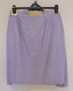 lot 217 image: UL - Doncaster Lavender Silk Blend Skirt Suit Set Size 1214
