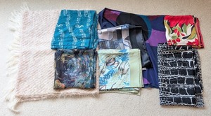 lot 224A image: UL - Collection of 7 Assorted Patterned Scarves