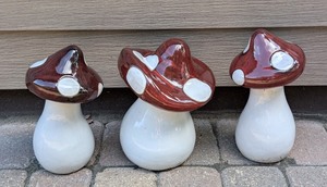 lot 111 image: G1 - Set of 3 Ceramic Mushroom Garden Sculptures