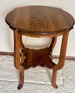 lot 17D image: Antique Oak Side Table with Scalloped Edge and Lower Shelf
