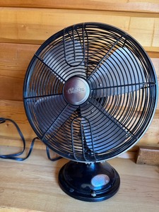 lot 42D image: Vintage Hunter Century 3-Speed Table Fan