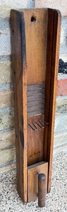 lot 44D image: Antique Wooden Vegetable Slicer Mandolin with Metal Blades