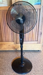 lot 50D image: Hunter Stand Fan Model 90391 4 Foot Tall Black Oscillating Fan