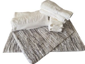 lot 63D image: Set of 2 Luxe Soft Hotel Bath Rugs and 6 White Towels