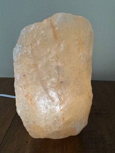 lot 66D image: Himalayan Salt Lamp 8.5 Inch Tall