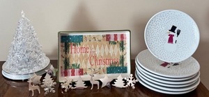 lot 72D image: K - Bodum Christmas Dinner Plates, Platter, Napkin Rings, and Light Up Tree