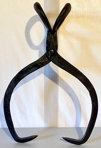 lot 141N image: Antique Iron Ice Block Tongs with Large Handles
