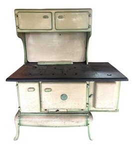 lot 14R image: P - Antique Laurelton Foundry Mothers Range Wood Cook Stove