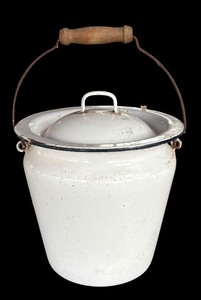 lot 68R image: P - Vintage White Enamel Metal Bucket with Lid and Wooden Handle